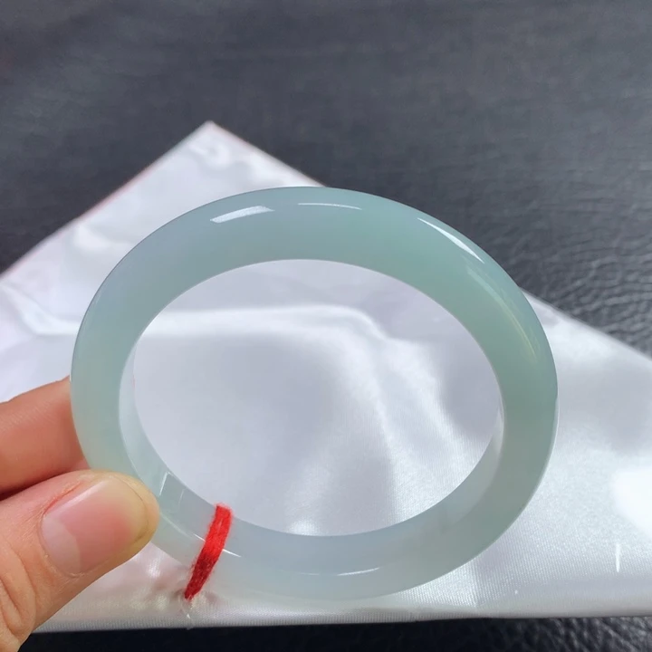 翡翠未镶嵌手镯55圈