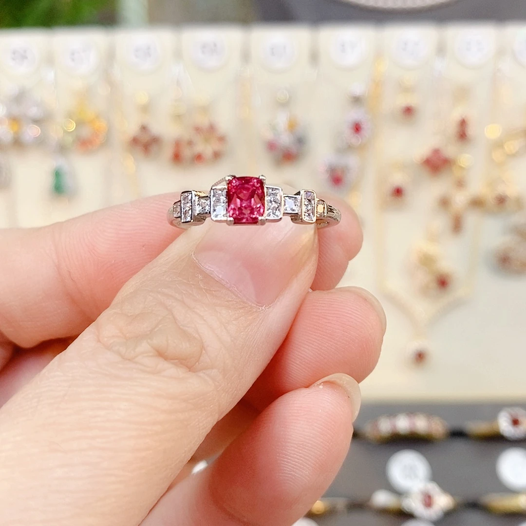 戒指银S925镶嵌尖晶石