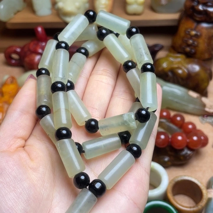 蛇纹石玉未镶嵌颈饰