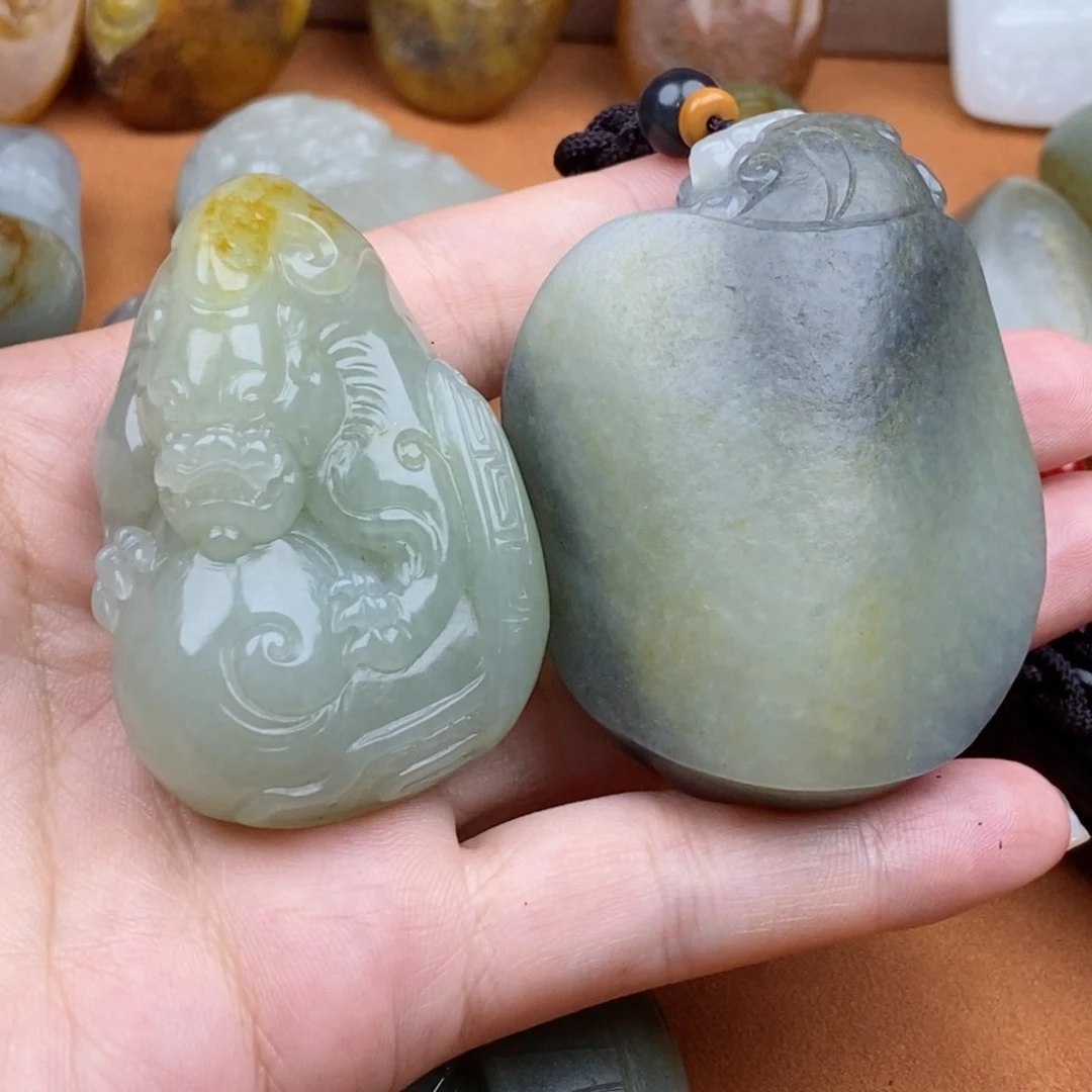 胖***9吊坠(不含链)未镶嵌和田玉