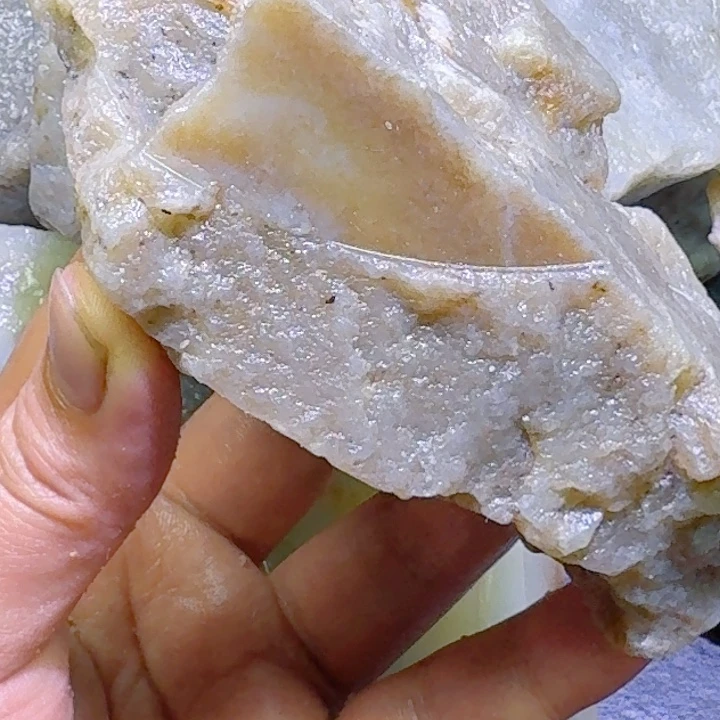 和田玉未镶嵌珠宝半成品