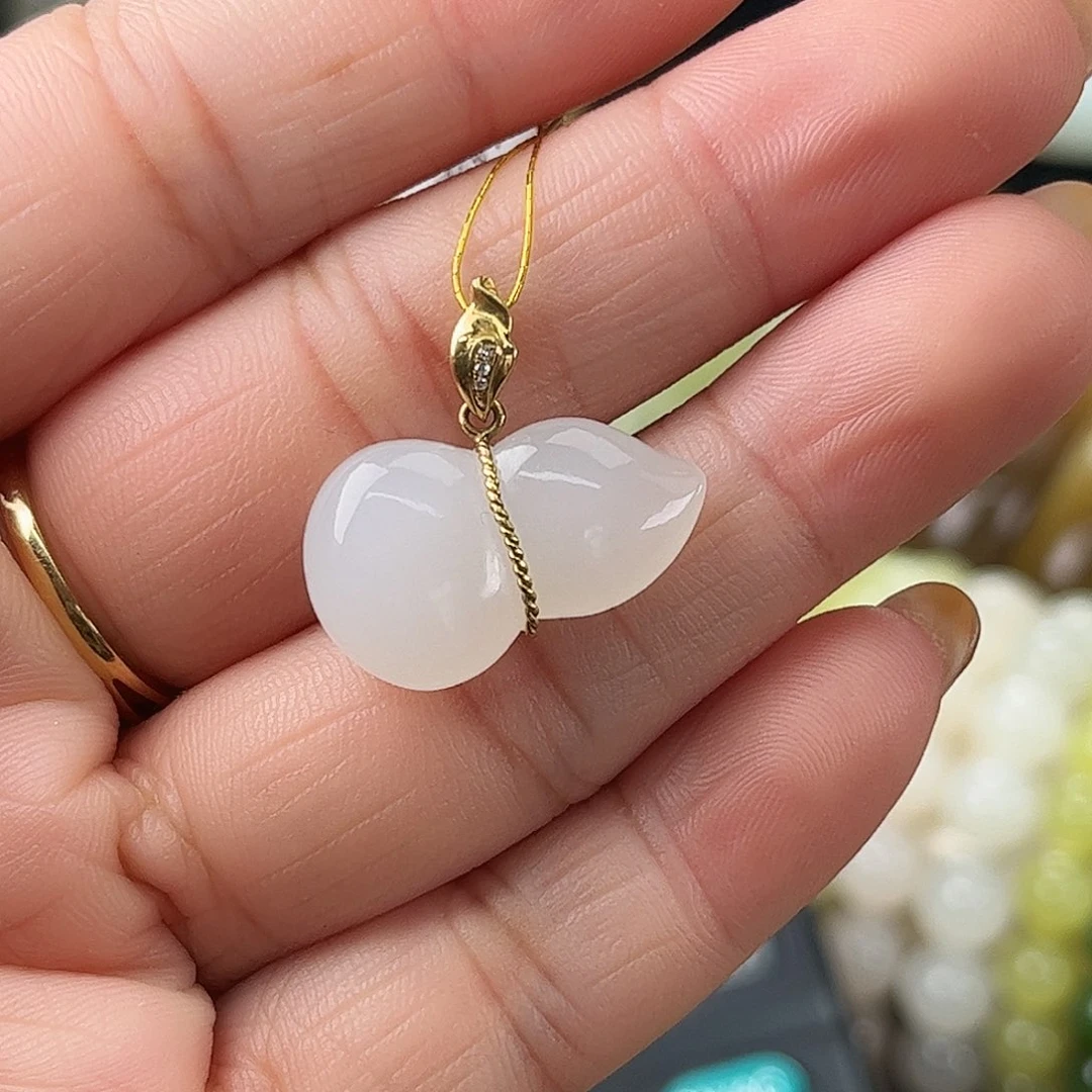 和田玉颈饰18K金镶嵌