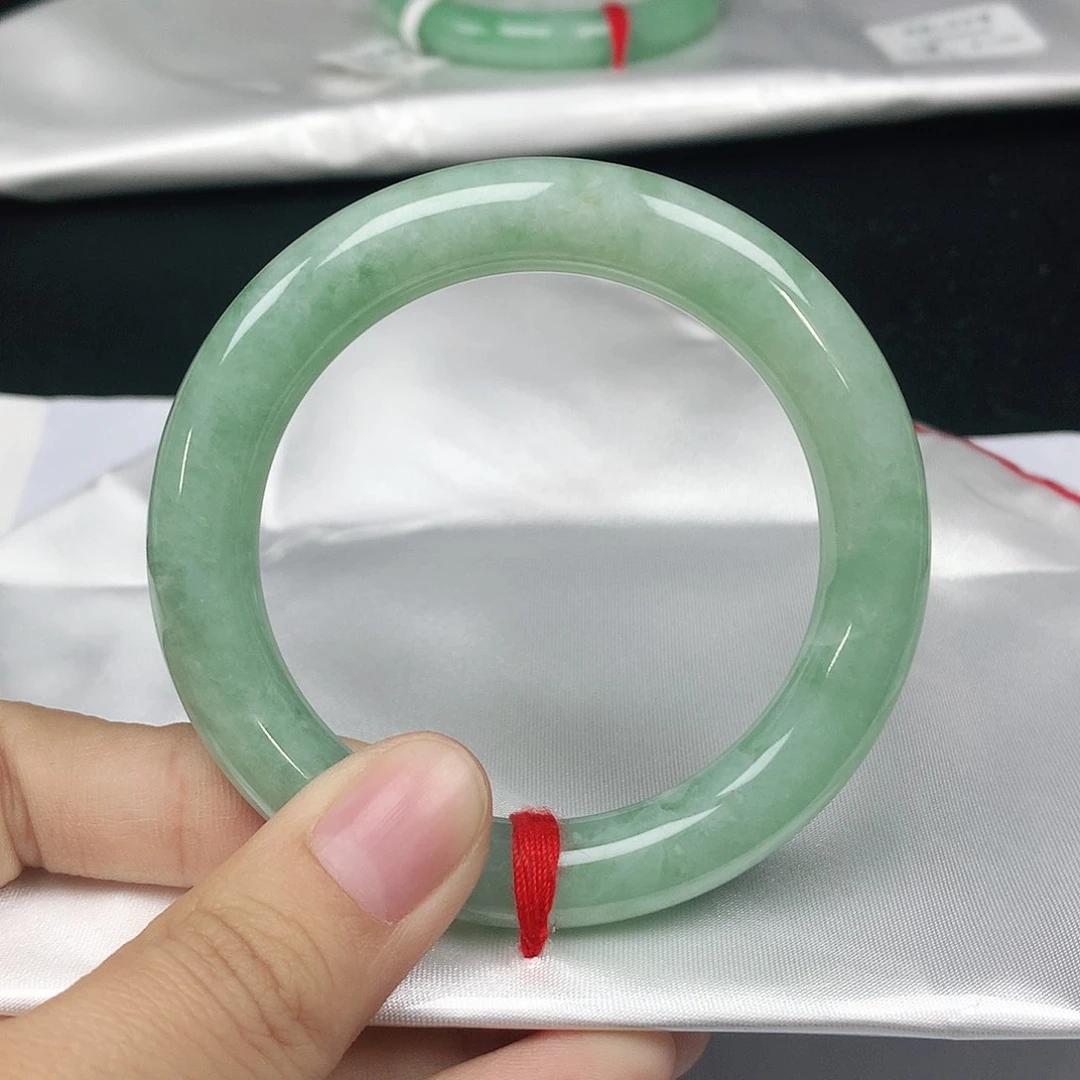 翡翠手镯未镶嵌6805圆