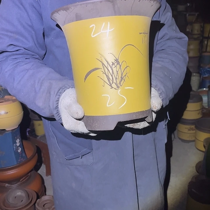 紫砂花盆紫砂花盆和小