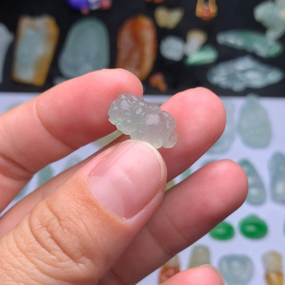 定制翡翠未镶嵌龙