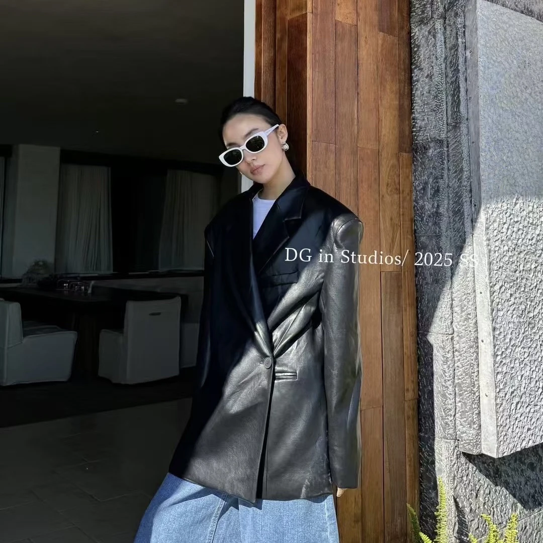 2025春季新款韩版小众洋气时尚百搭斜扣垫肩宽松pu皮西服外套女装