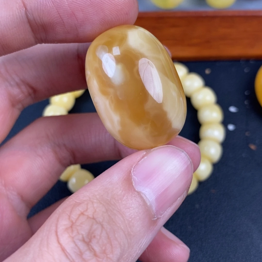 琥珀未镶嵌裸石天然原矿
