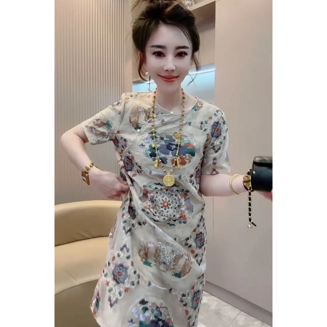 夏季新中式刺绣连衣裙斜襟盘扣时尚圆领中长款网红