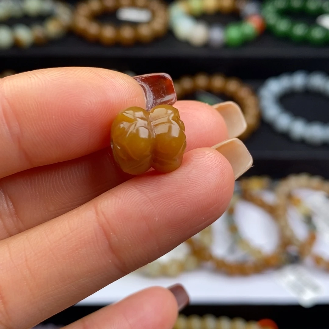 和田玉未镶嵌手串