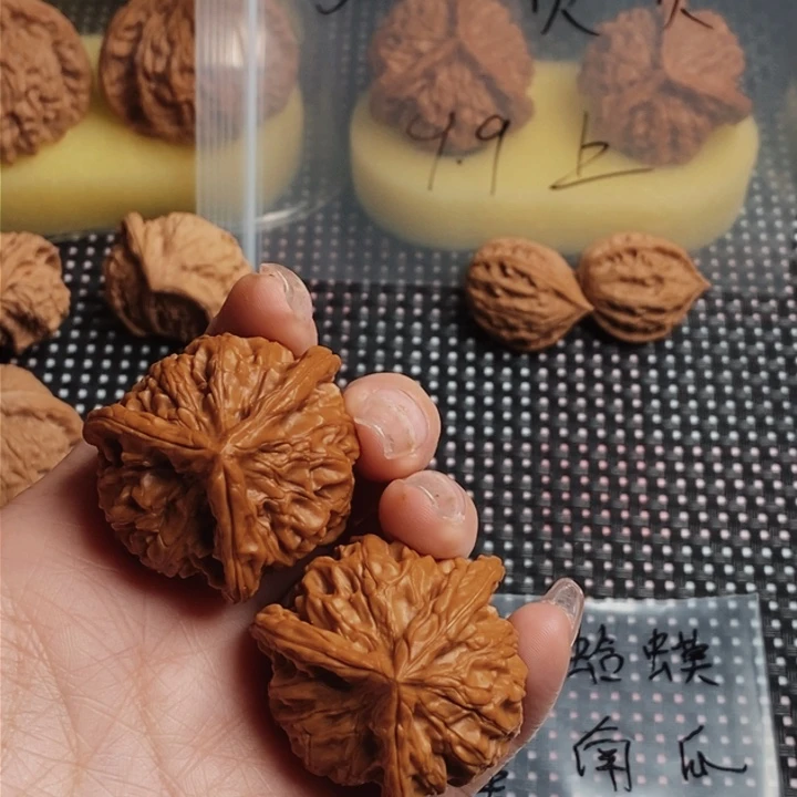 把件文玩核桃36三棱