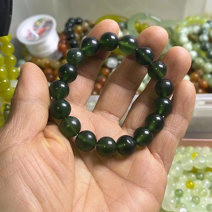 合金蛇纹石玉颈饰