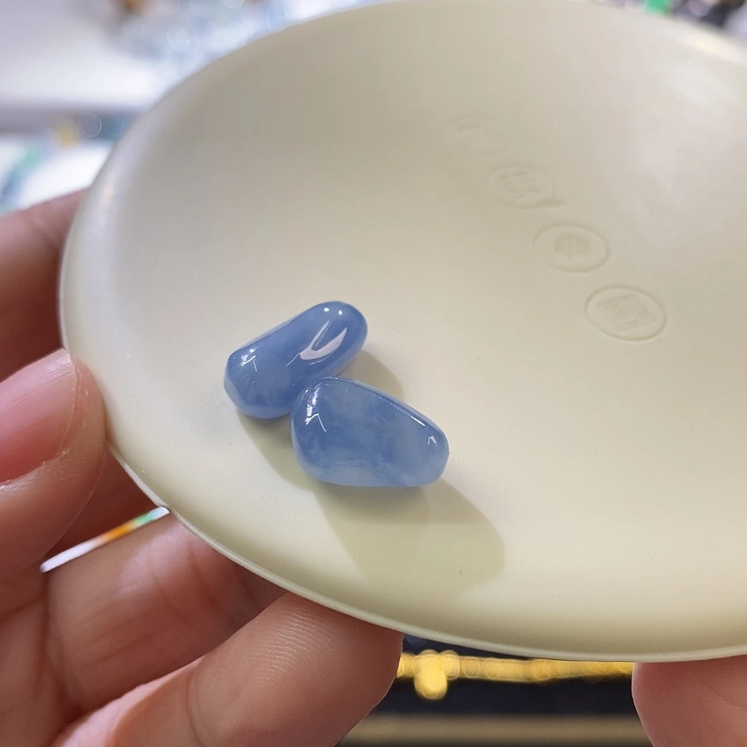 翡翠挂件未镶嵌随行