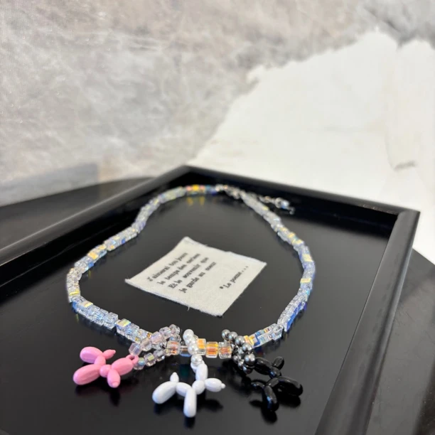 铜合金仿水晶项链 三色气球狗项链XL3168