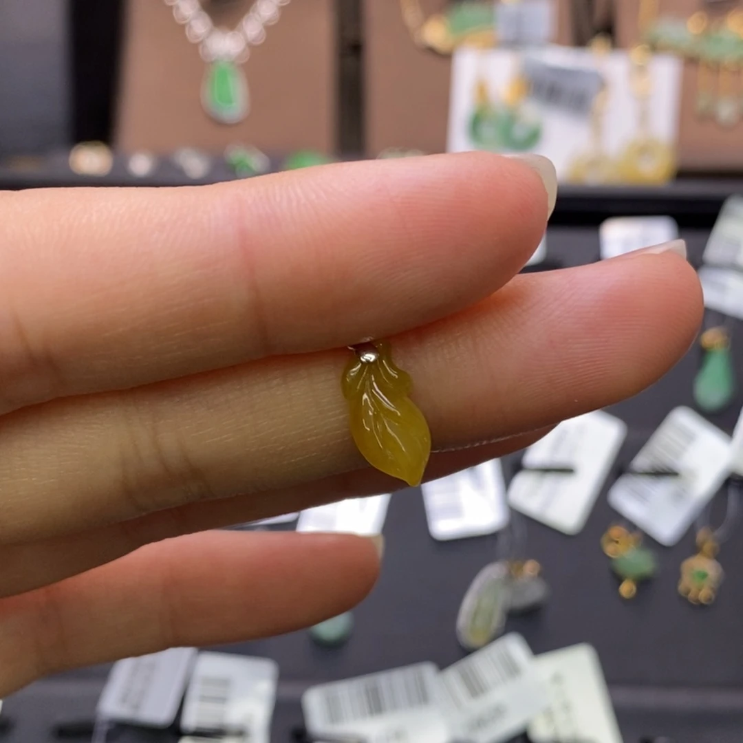 翡翠18K金镶嵌颈饰11774