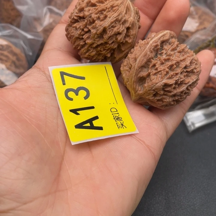 文玩核桃吊坠核桃