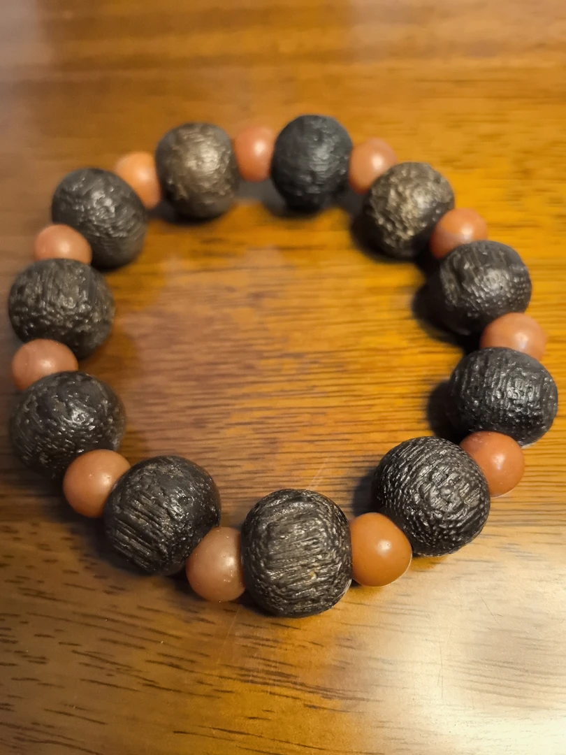 老沉香木文玩手串11颗