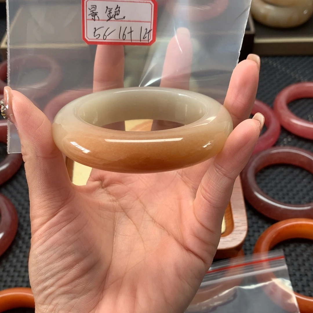 景***銫石英岩玉未镶嵌手镯