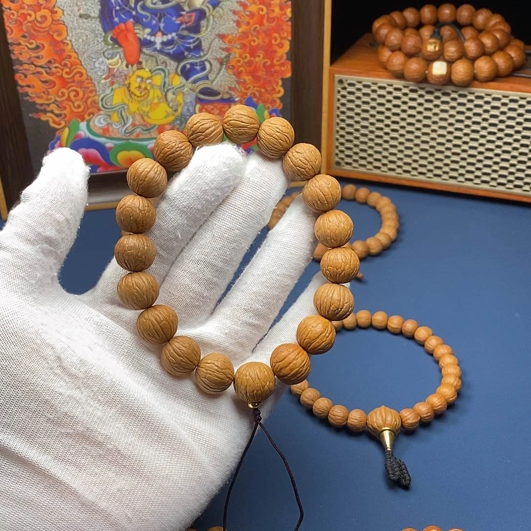 猴头核桃吊坠凤羽38