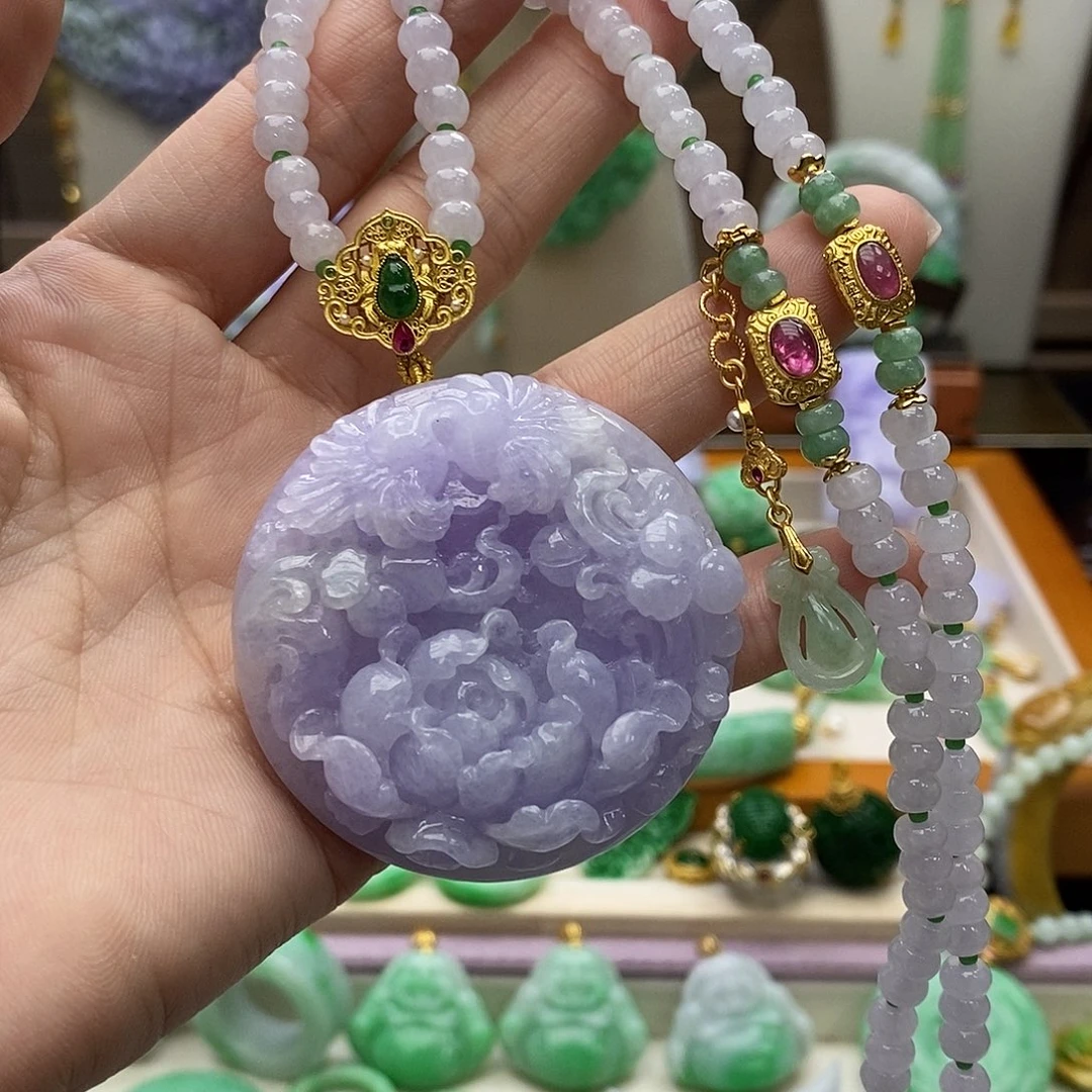颈饰未镶嵌翡翠天然