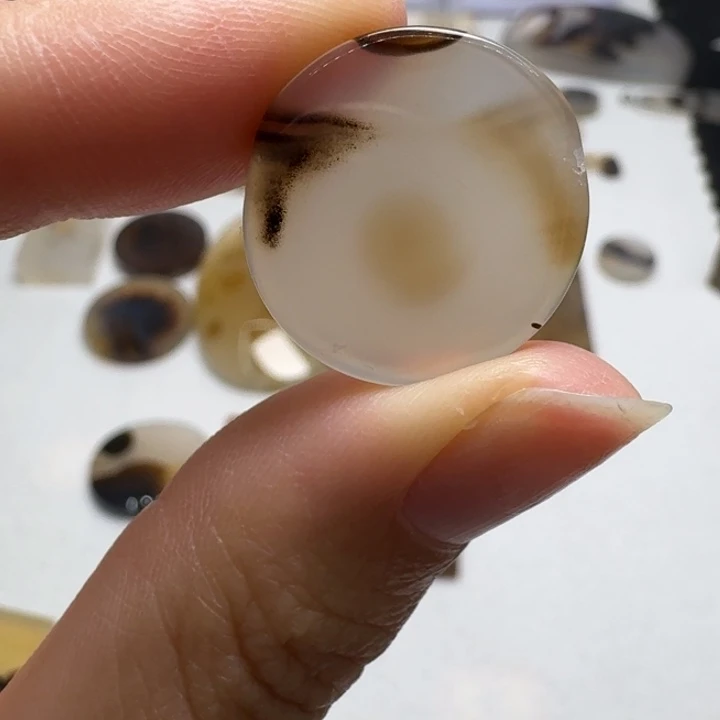 玛瑙/玉髓未镶嵌珠宝奇石