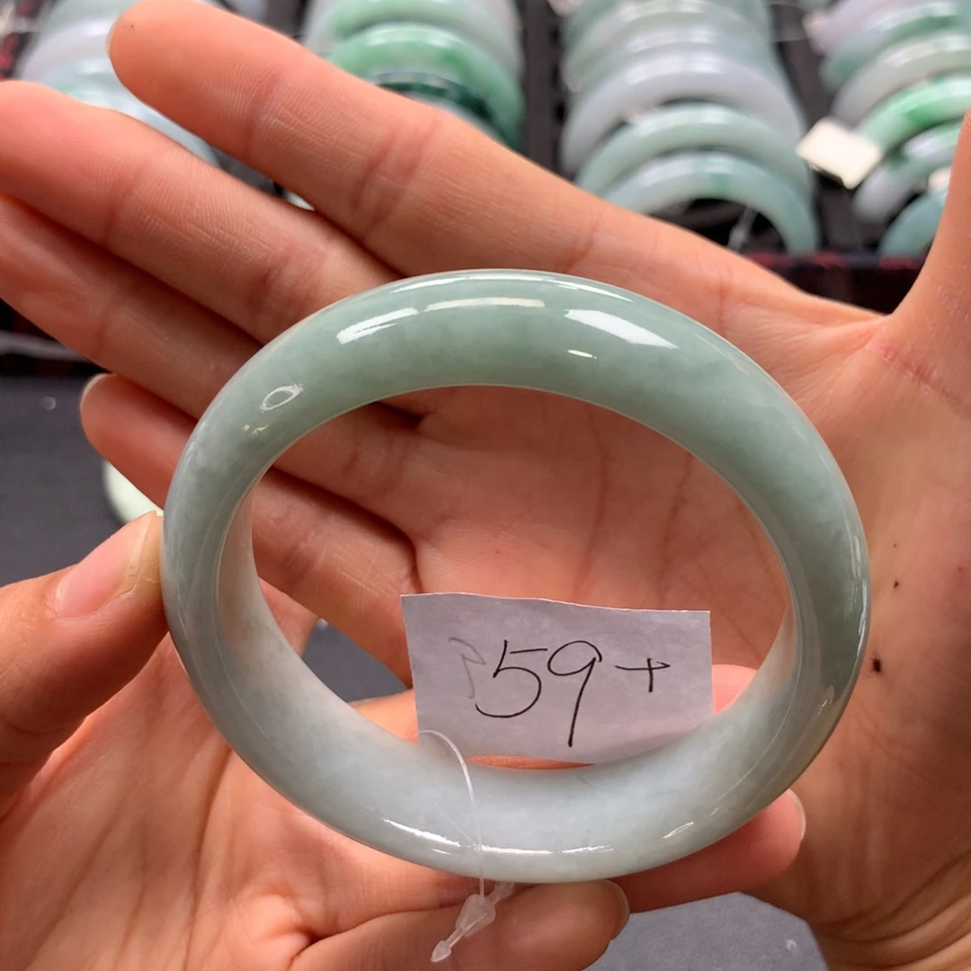 未镶嵌手镯翡翠红*包手镯