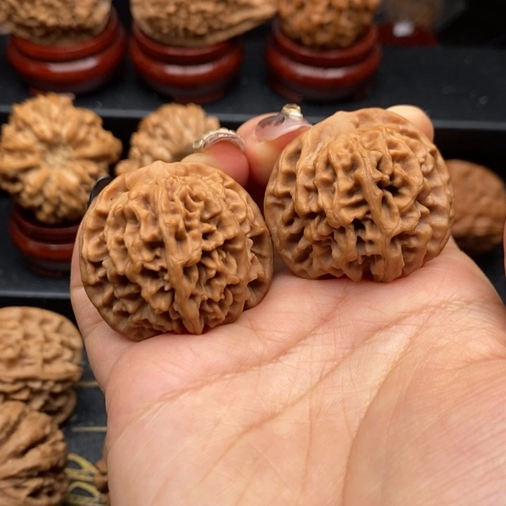 文玩核桃吊坠秦岭秦闷35.5-36无修