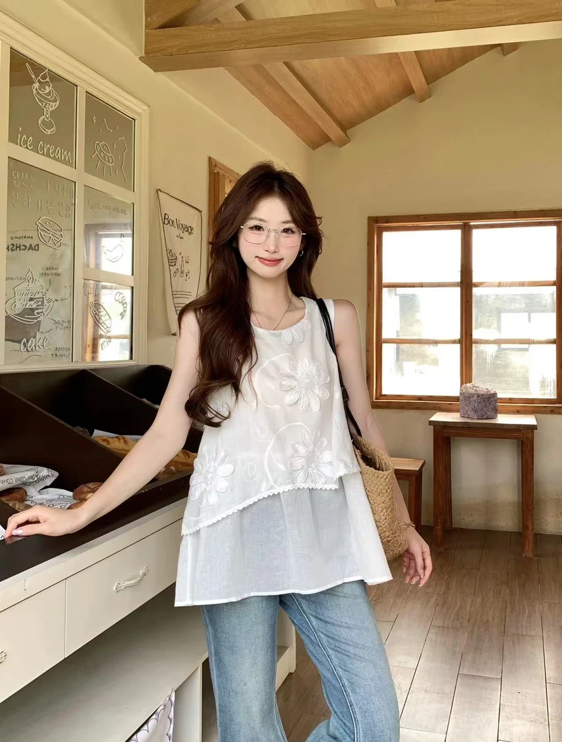 欧货假两件立体花朵上衣5731