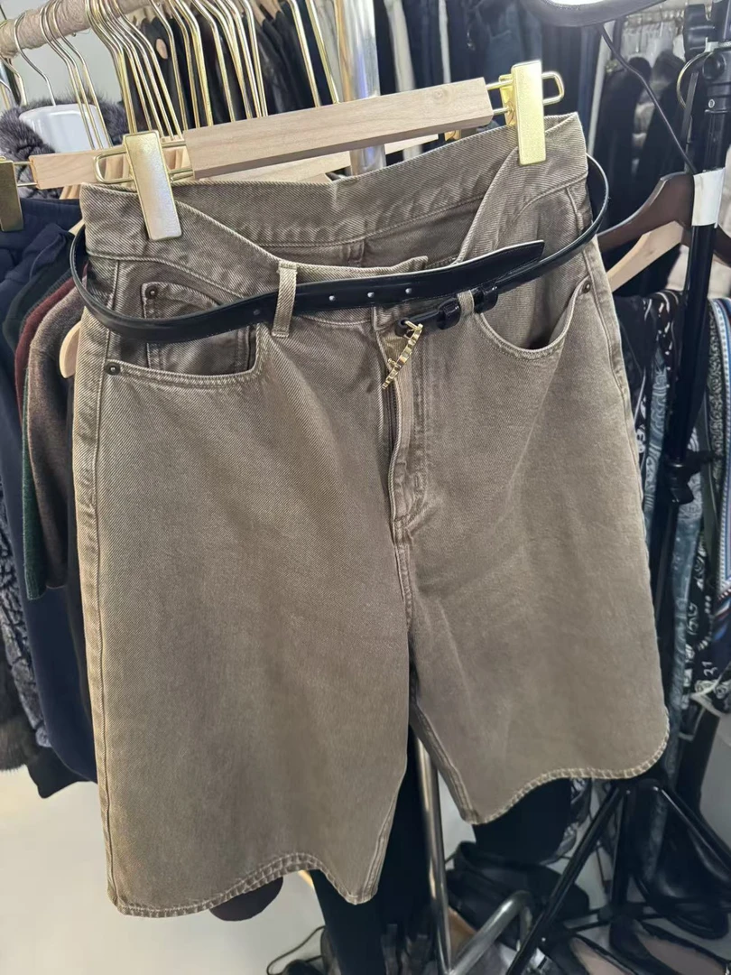 【王雯馨】咖色中裤