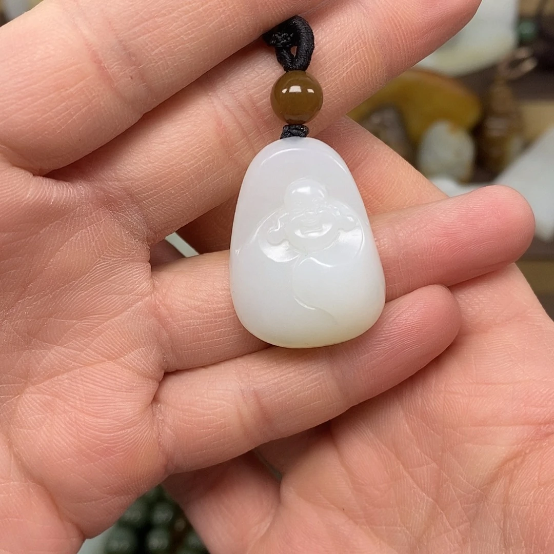 和田玉未镶嵌颈饰1