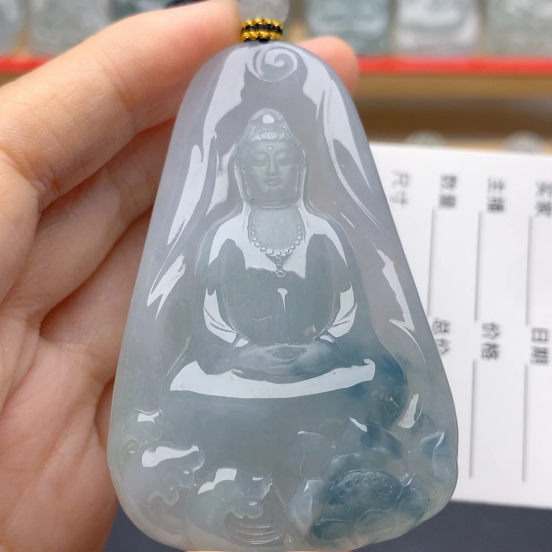 翡翠未镶嵌颈饰素衣