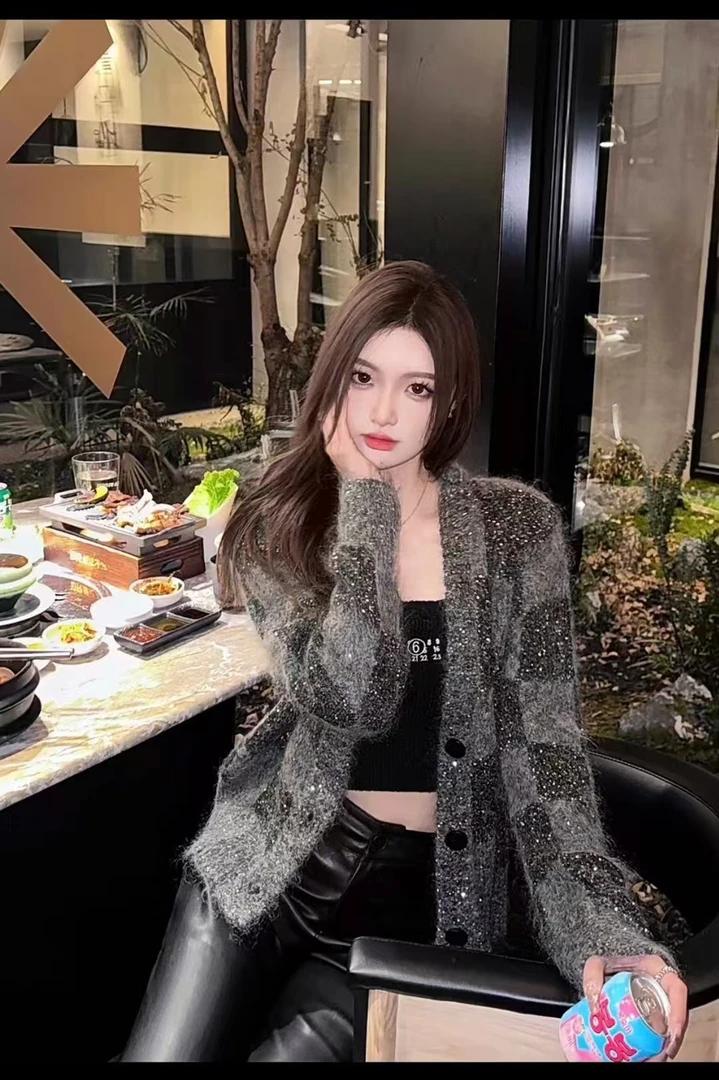 秋冬针织开衫高奢亮片设计