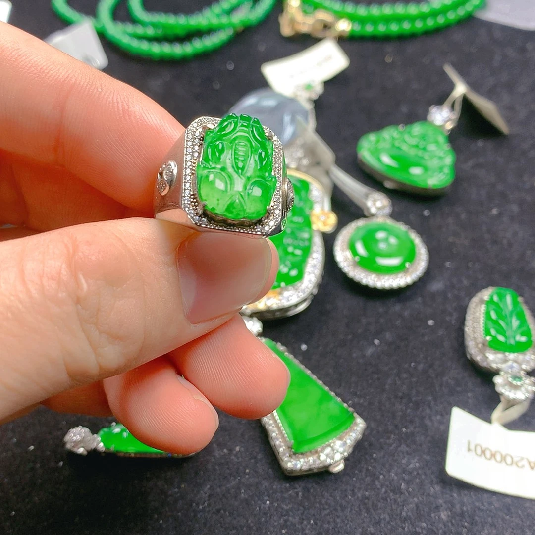 颈饰银S925镶嵌翡翠翡翠