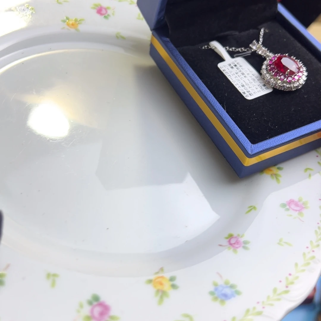 金银珠宝玉石镶嵌的建盏