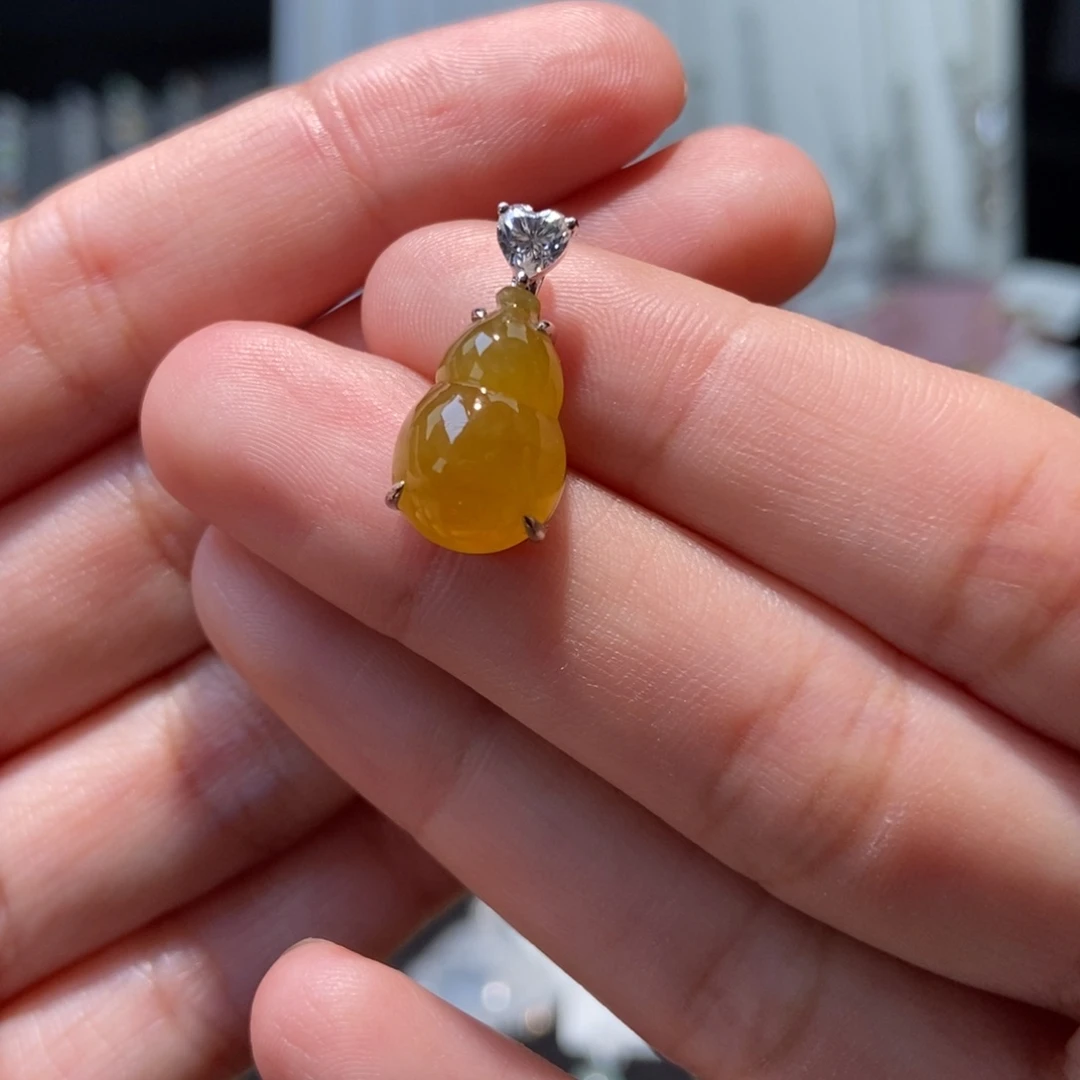 翡翠18K金镶嵌颈饰纯天然缅甸翡翠A货葫芦