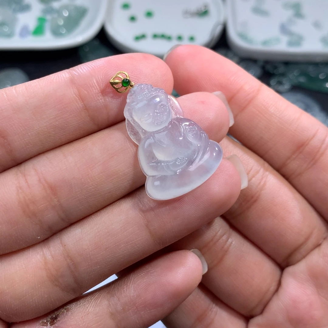 翡翠裸石未镶嵌白冰宝宝佛