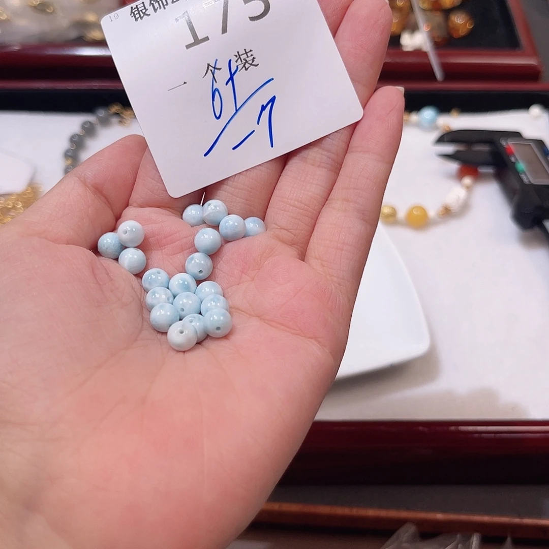 珠宝半成品未镶嵌水晶175 。