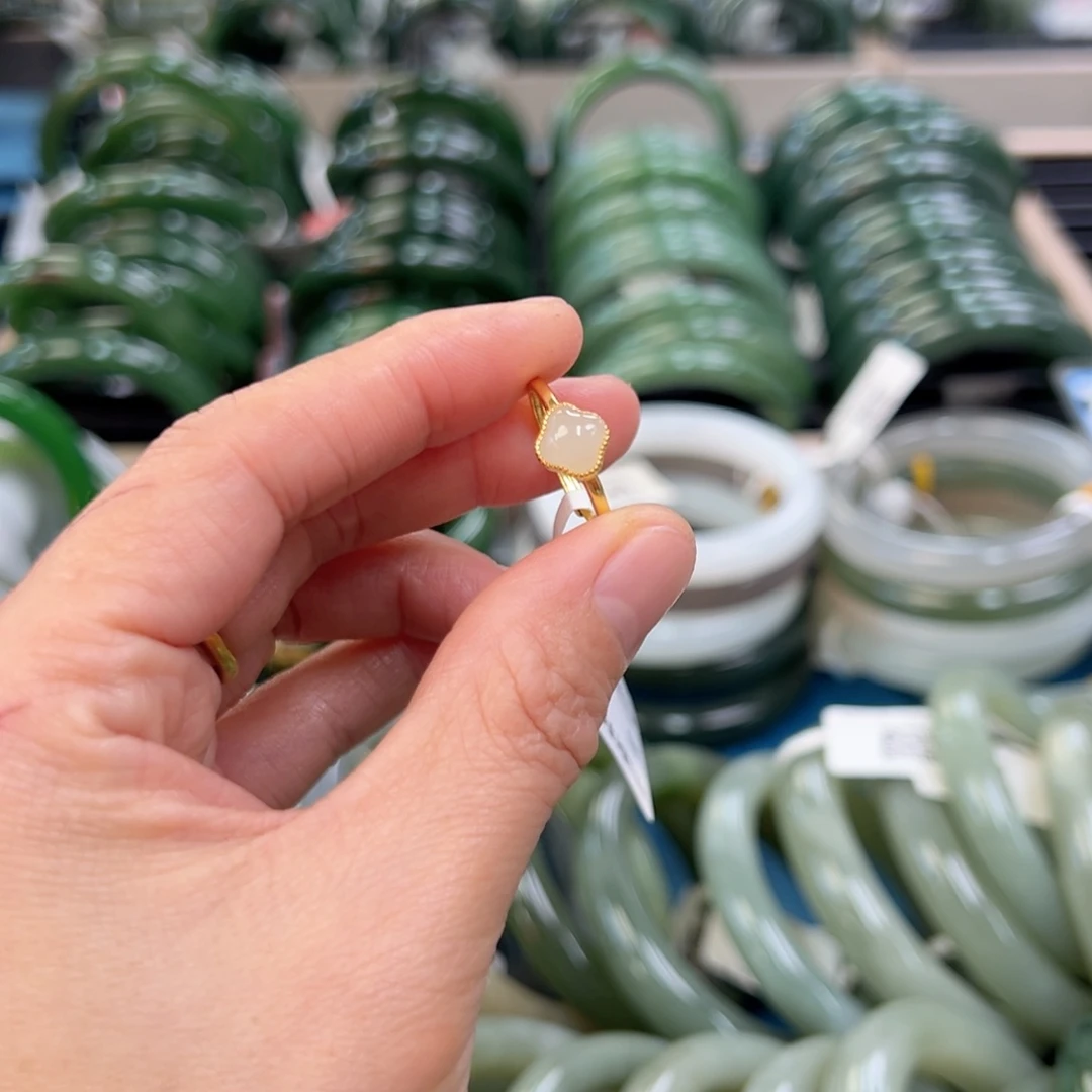 和田玉戒指未镶嵌