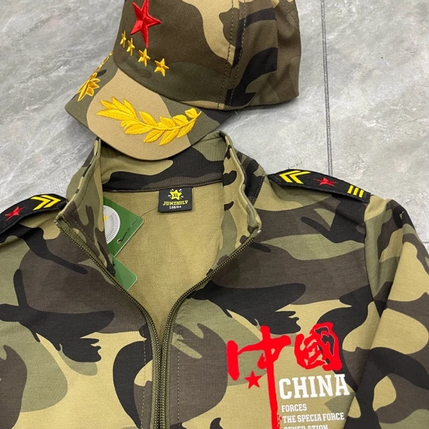新款儿童春秋季迷彩时尚个性军迷针织棉休闲套装
