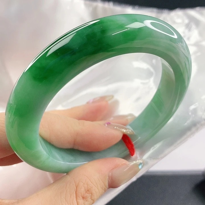 未镶嵌手镯翡翠，920