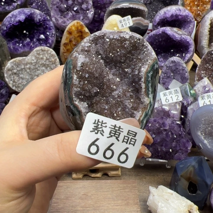 未镶嵌紫晶大型摆件（非配饰）666