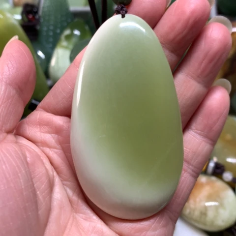 蛇纹石玉未镶嵌手把件