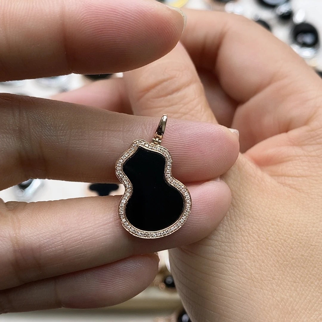 翡翠18K金镶嵌戒指