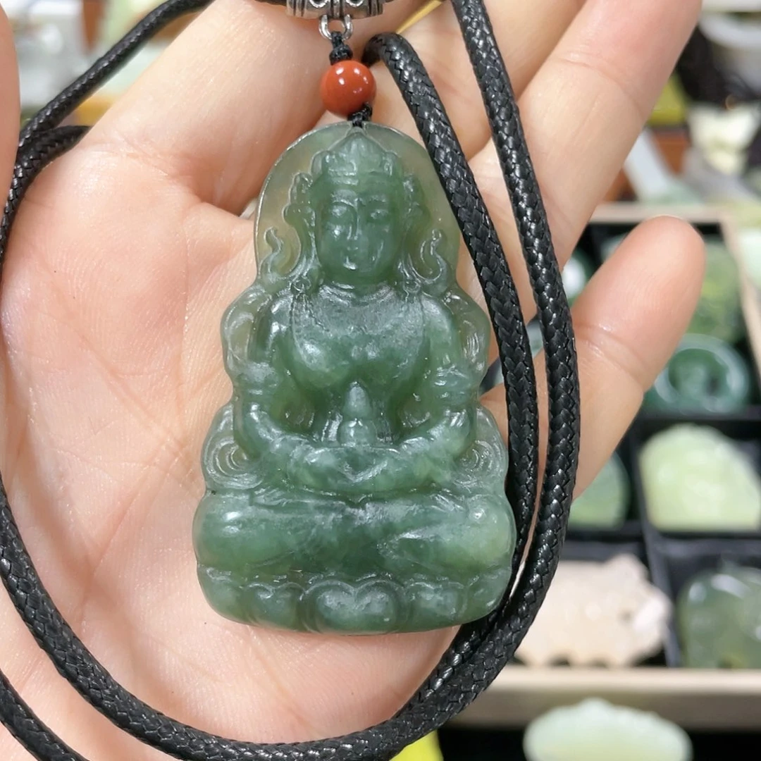 蛇纹石玉颈饰合金