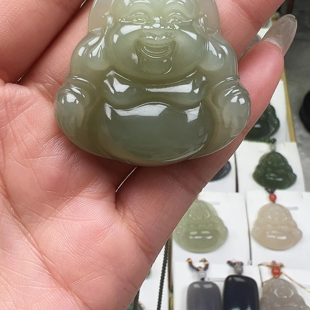 和田玉颈饰未镶嵌美**计