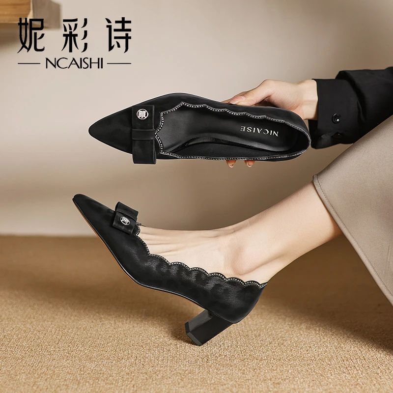 2025年新款法式温柔晚风低跟单鞋女气质优雅配裙子洋气百搭1296H