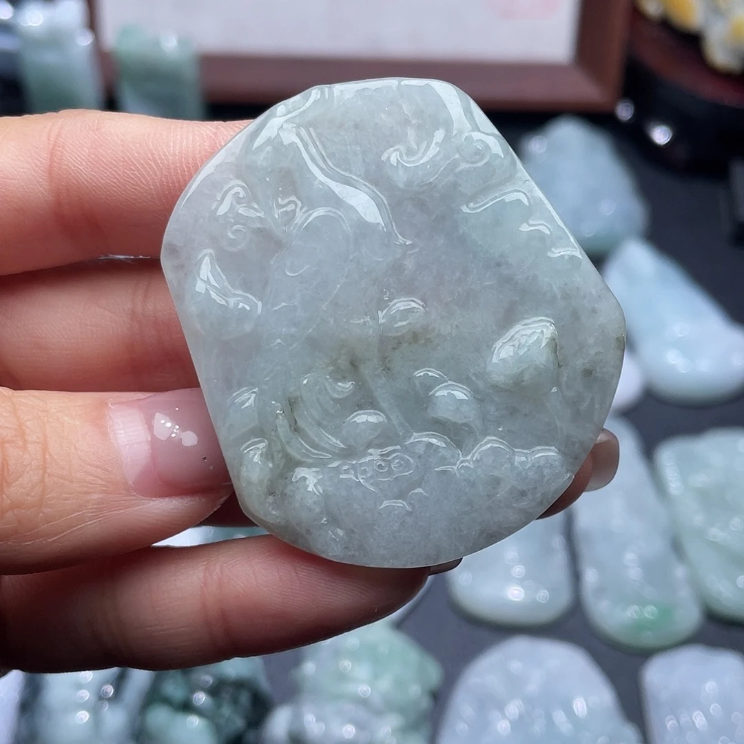 翡翠未镶嵌颈饰翡翠