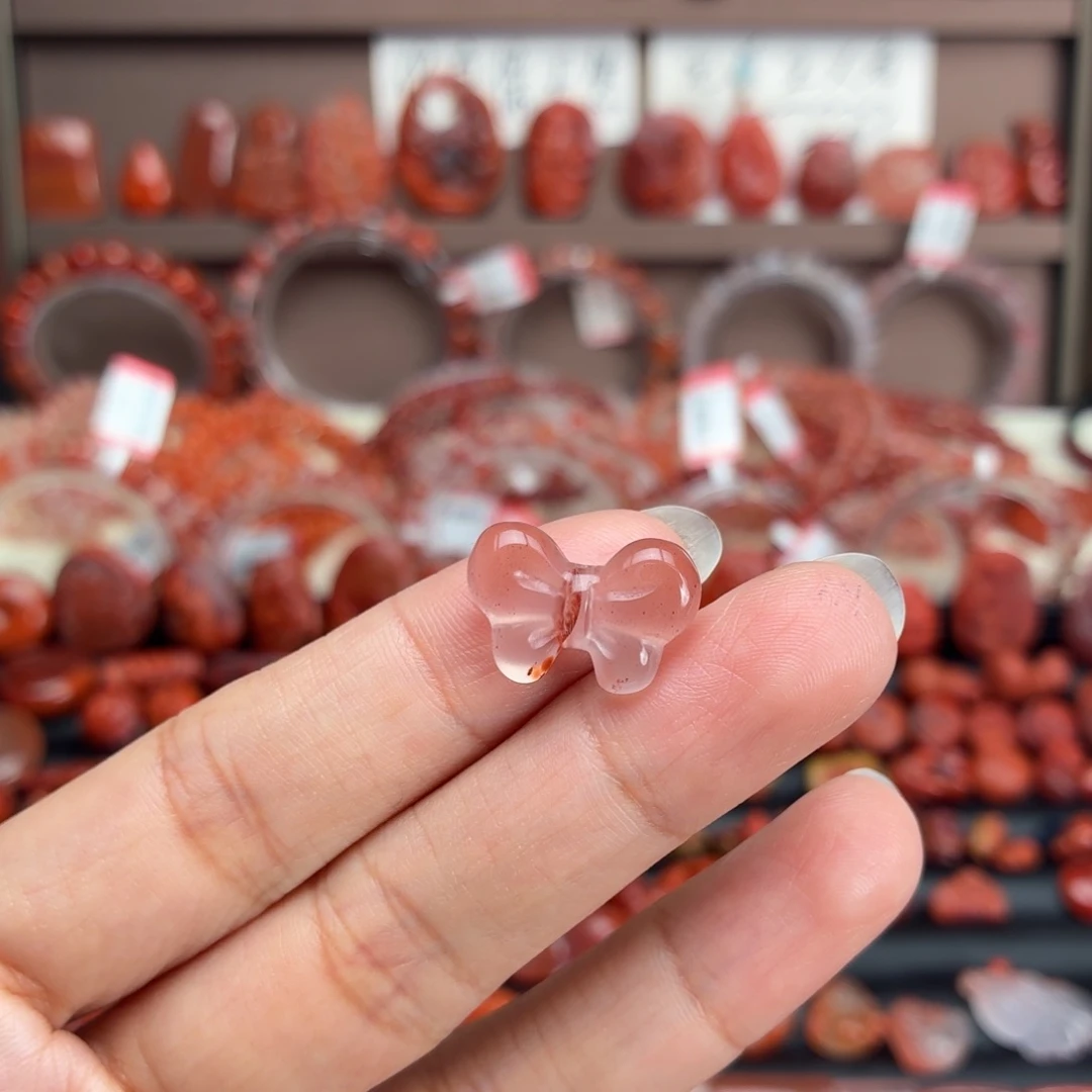 蜜***茶南红玛瑙未镶嵌颈饰蝴蝶结（微瑕漏价