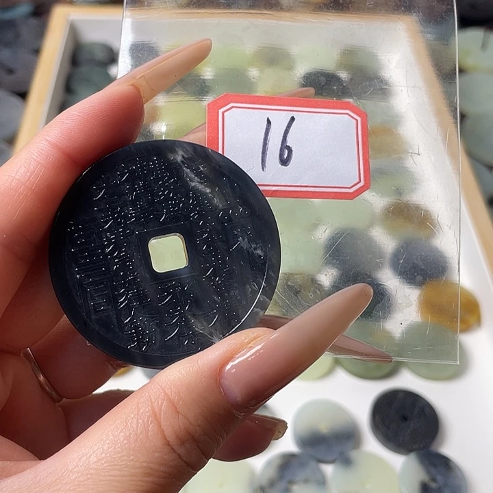 蛇纹石玉合金颈饰