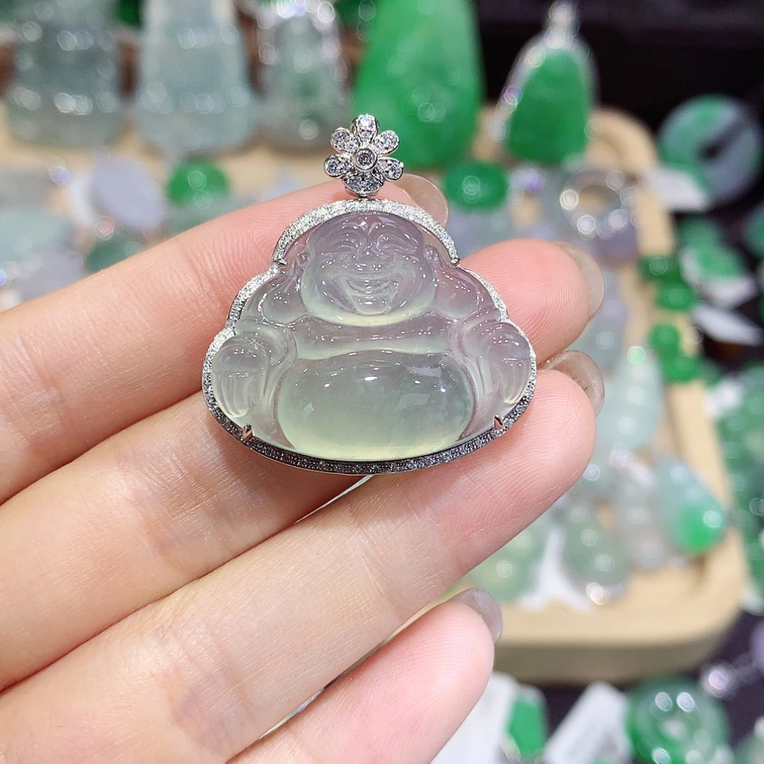 翡翠18K金镶嵌颈饰佛