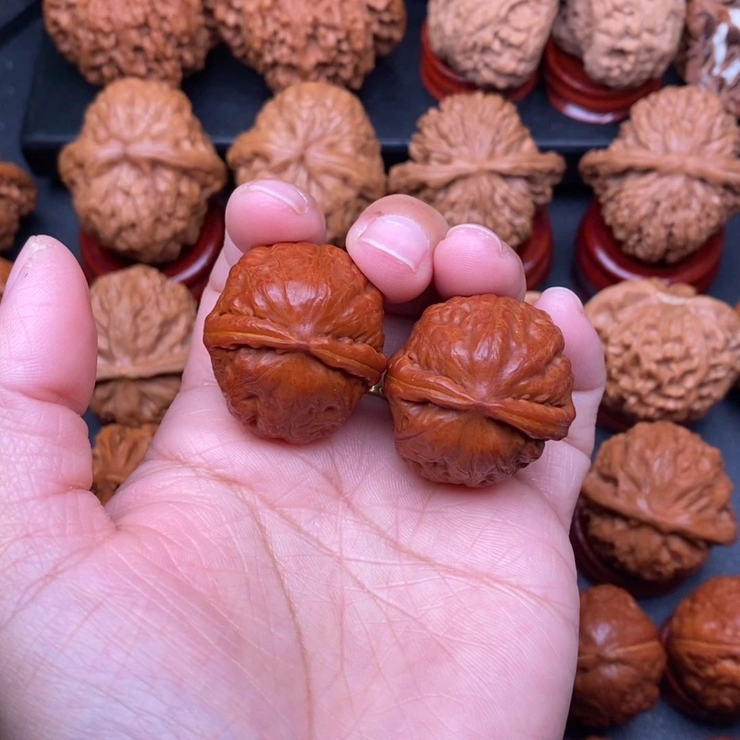 文玩核桃把件蛇皮球